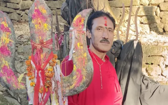 Interview with Niran Jvalānanda Rājopādhyāya