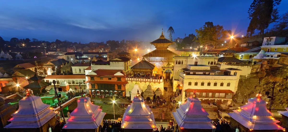 Paśupatinātha Temple, Kathmandu, at dusk